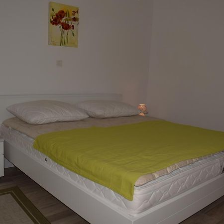 Apartments Blue Dream Malinska Exterior photo