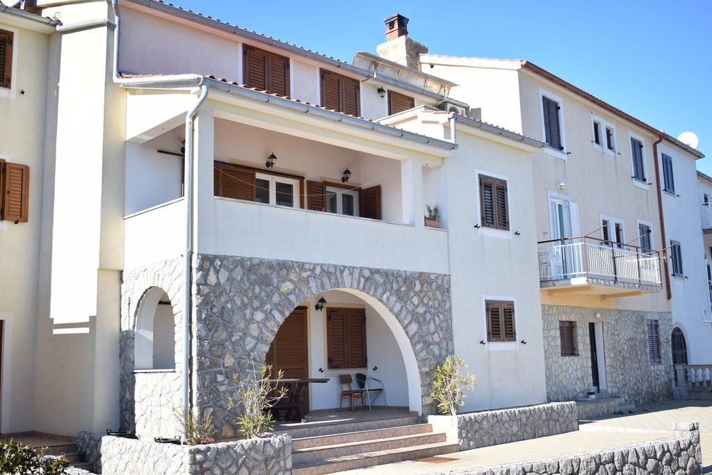 Apartments Blue Dream Malinska Exterior photo